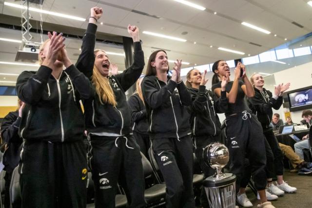 Pretty impressive': First No. 1 seed for Hawkeyes since 1992