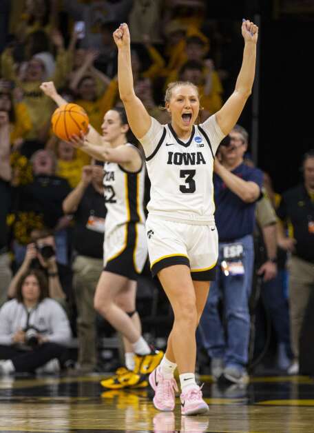 Caitlin Clark watched Sydney Affolter take the bull by the horns in Iowa's 2nd-round NCAA win | The Gazette