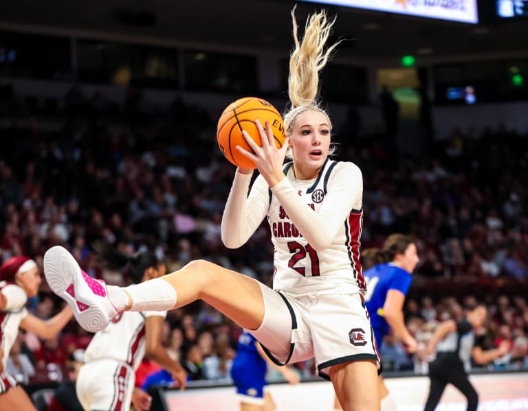 Chloe Kitts Scores Career-High, Continues Growing Into Starting Role